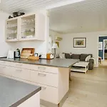 10 Person In Graested-by Traum * Graested