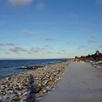 10 Person In Graested-by Traum Græsted