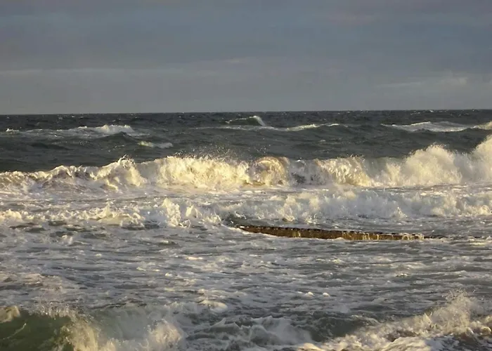 10 Person In Graested-by Traum