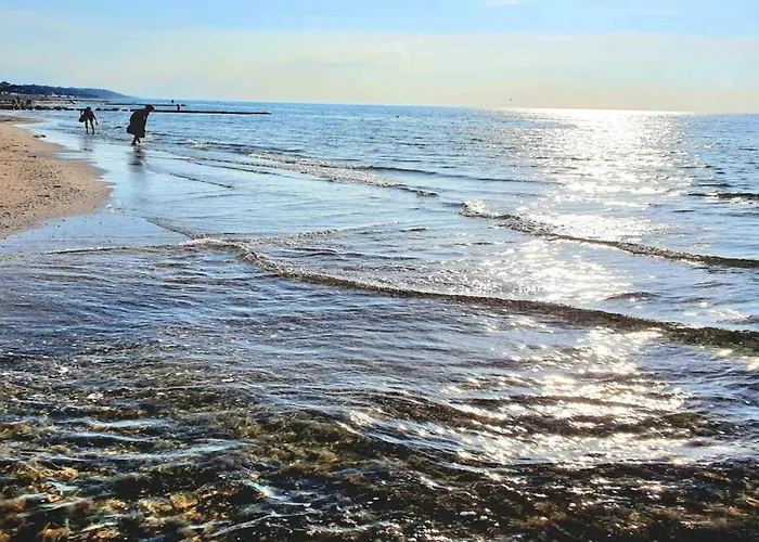 10 Person In Graested-by Traum *